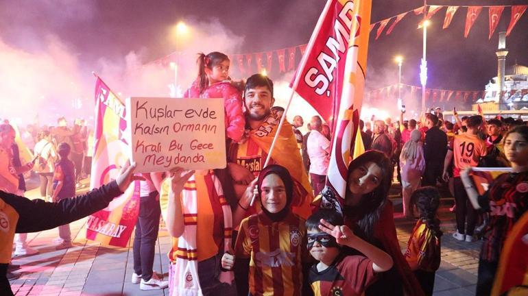 Galatasarayın şampiyonluğu tüm yurtta coşkuyla kutlandı