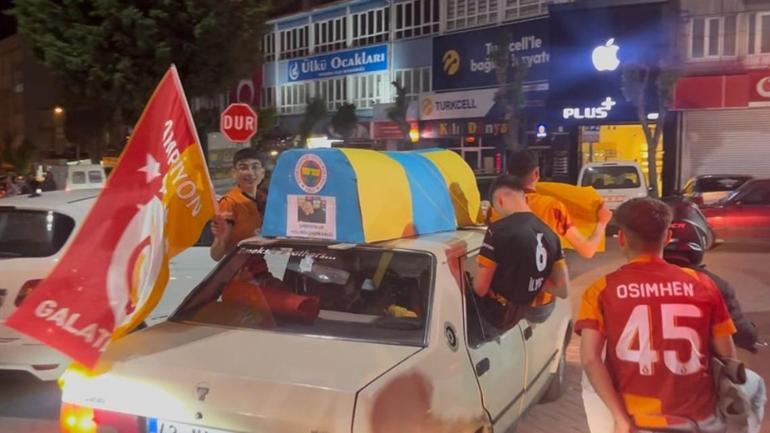 Galatasarayın şampiyonluğu tüm yurtta coşkuyla kutlandı