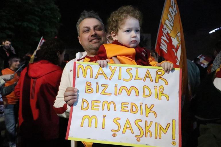 Galatasarayın şampiyonluğu tüm yurtta coşkuyla kutlandı