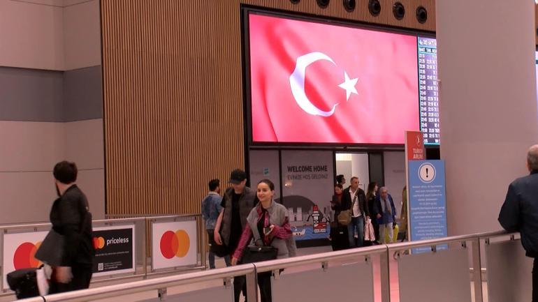 Malta açıklarında saldırıya uğrayan gemideki 5 mürettebat Türkiyeye döndü