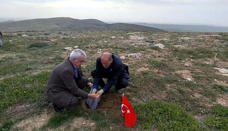 Şehit dedesinin vasiyetini 104 yıl sonra yerine getirdi