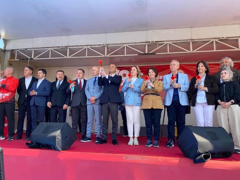 Özgür Özel: Demokrasi, eşit şartlarda mücadele olduğu zaman iyidir