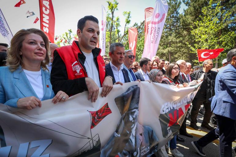 Özgür Özel: Demokrasi, eşit şartlarda mücadele olduğu zaman iyidir