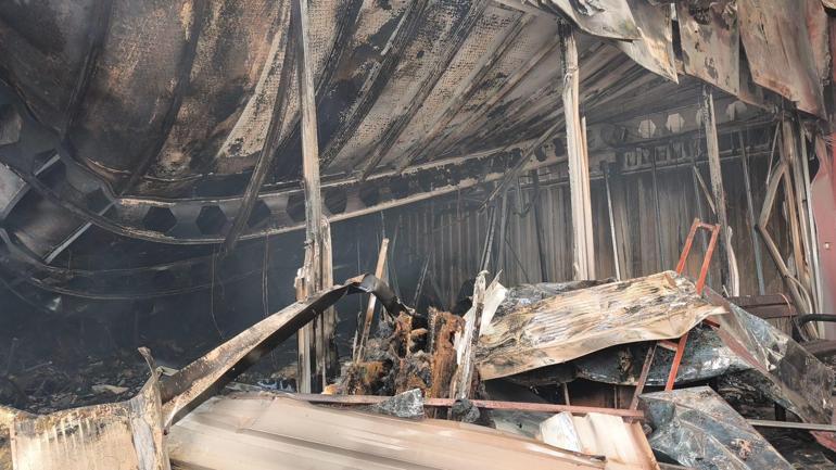 Mersinde elektronik eşya fabrikasındaki yangın kontrol altında