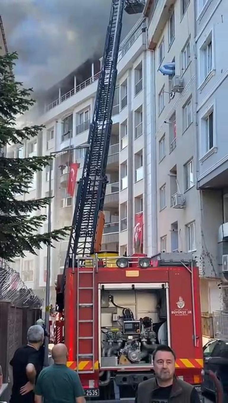 Eyüpsultanda 7 katlı binada yangın