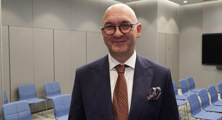 Hamileyken böbrek kanseri olduğunu öğrendi; oğluna doktorunun adını verdi