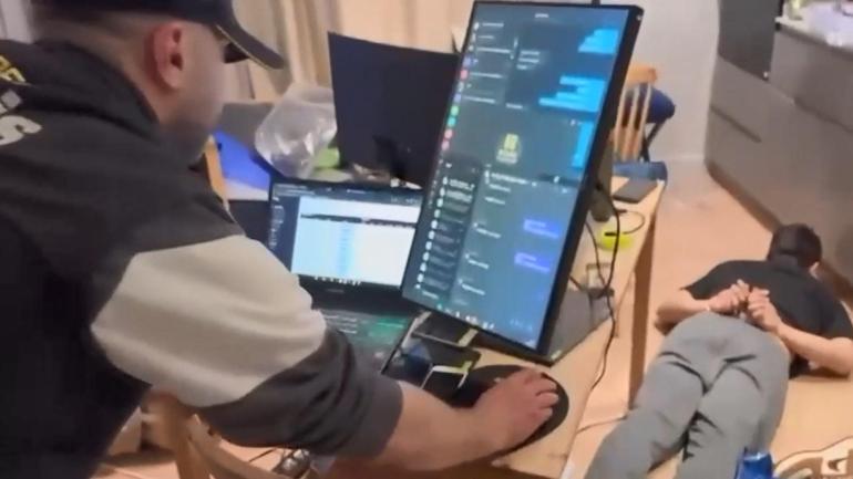 İstanbulda yasa dışı bahis paralarının işletildiği rezidansa operasyon: 6 gözaltı