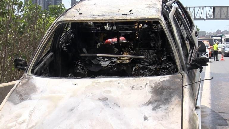 Basın Ekspreste alev alev yanan otomobilin sürücüsü: Kimsede yangın tüpü yok, olanlar da boş