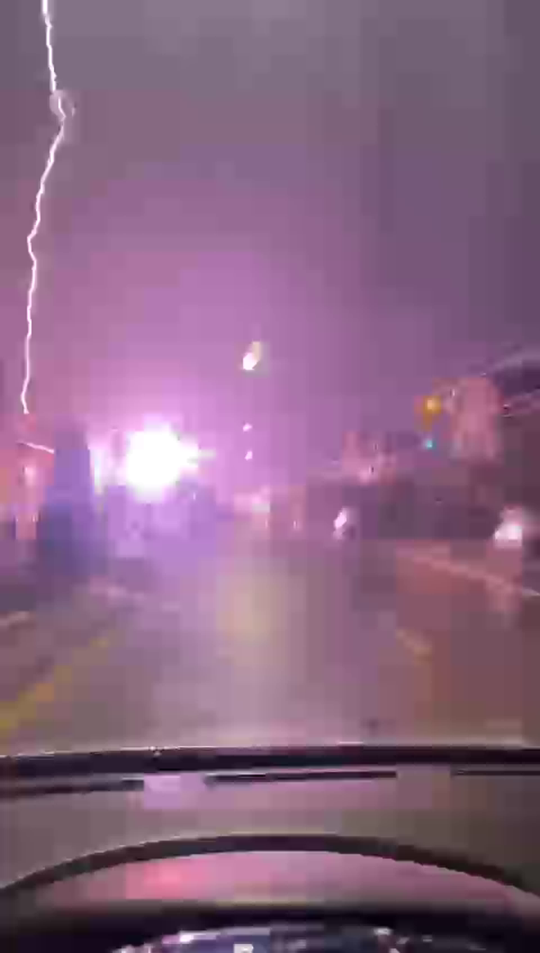 Boluda yıldırım düşme anları kameralarda