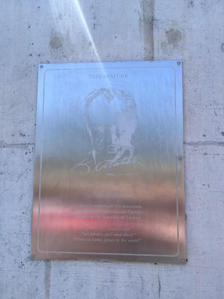 Avrupada bir caddeye ‘Atatürk’ ismi verildi