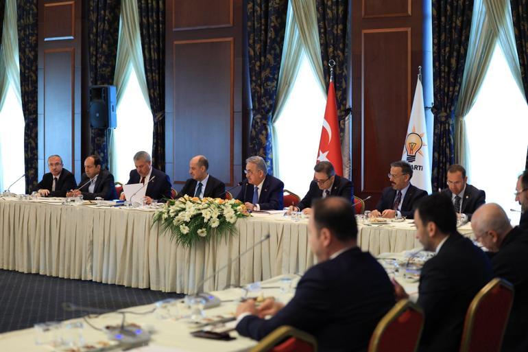 AK Partiden yeni anayasa çalıştayı