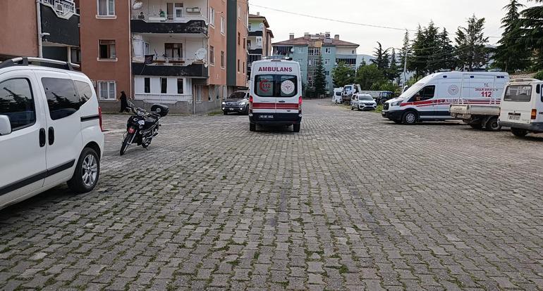 Çatıdaki fareleri kaçırmak için kükürt ve ispirto yaktılar; 4 kişi dumandan etkilendi