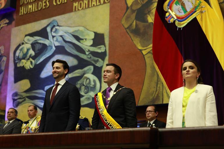 Ekvadorda yeni devlet başkanı parlamentoda yemin etti