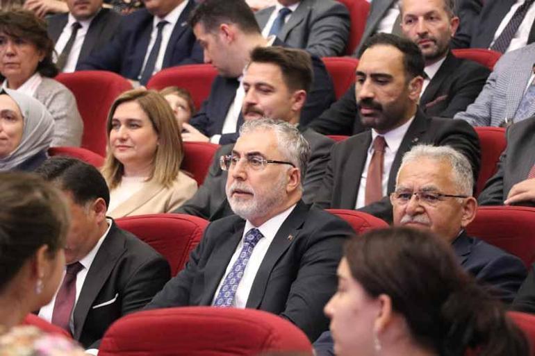 Bakan Işıkhan: Önceliğimiz işin geleceğinden önce, işçimizin geleceği