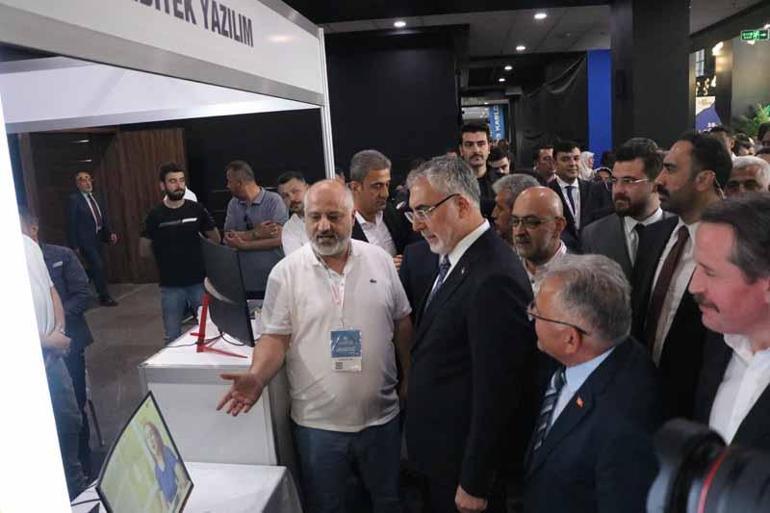 Bakan Işıkhan: Önceliğimiz işin geleceğinden önce, işçimizin geleceği