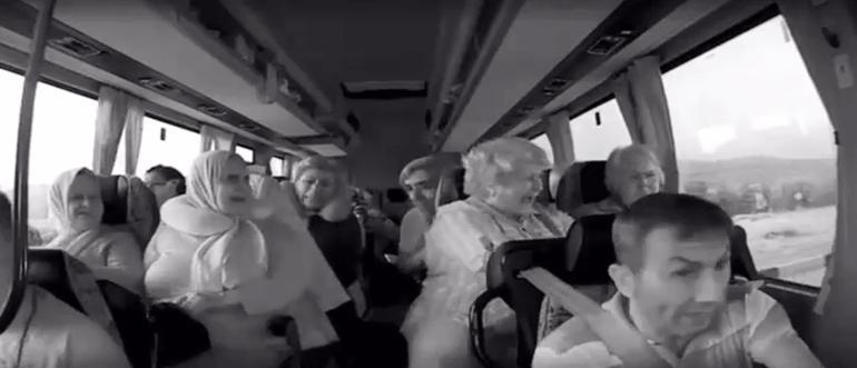 Yolcu otobüsü ile tur midibüsü çarpıştı: 28 yaralı