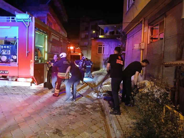 Samsunda ev yandı; 1i itfaiyeci 2 yaralı