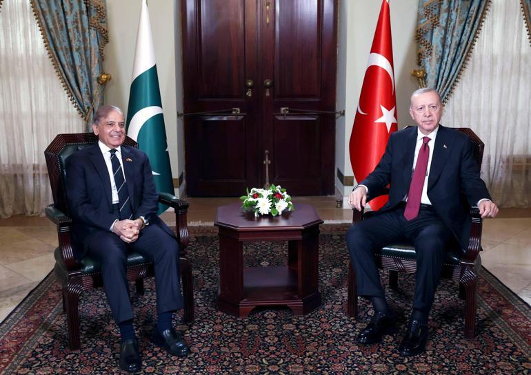 Pakistan Başbakanı Şeriften Pakistan-Türkiye dostluğu mesajı