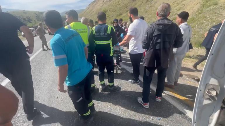 Elazığda minibüs takla attı; 3ü ağır 7 yaralı