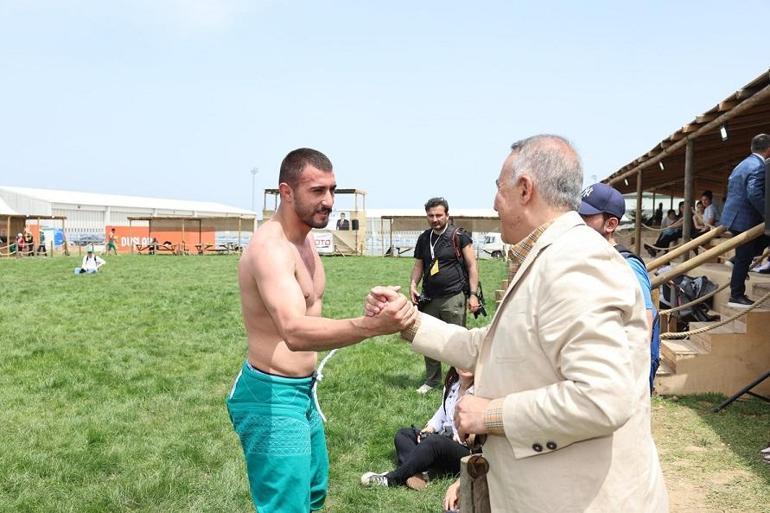 Sultangazi Belediye Başkanı Abdurrahman Dursun, Etnospor’u ziyaret etti