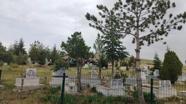 Kırşehirde alabora olan teknede boğulan ağabey, kardeşlerini kurtardıktan sonra dibe batmış