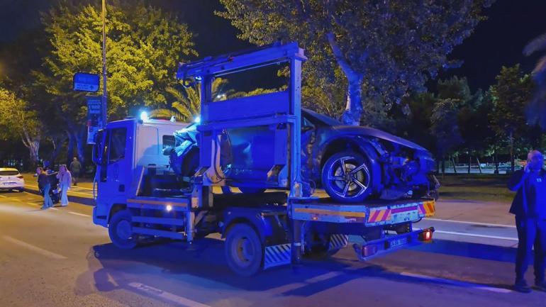 Kartalda kaza yapan otomobil ağaçları devirip ters yöne geçti: 5 yaralı