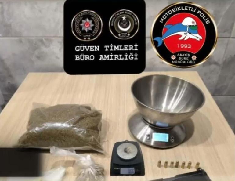 İzmirde uyuşturucuya 2 gözaltı