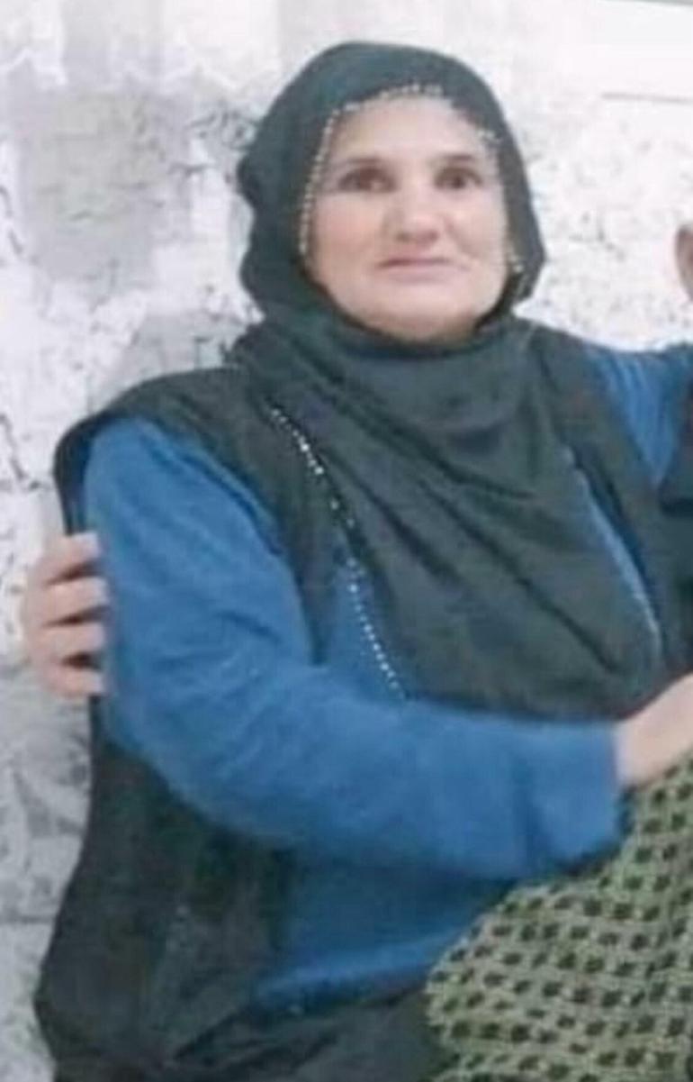 Sürücüsünün geri manevra yaptığı otomobilin altında kalan kadın öldü