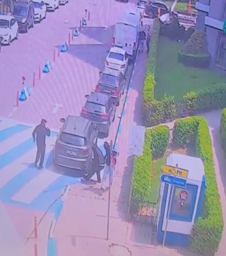Bağcılar’da iş insanını takip edip 4 milyon lirayı gasbettiler; o anlar kamerada