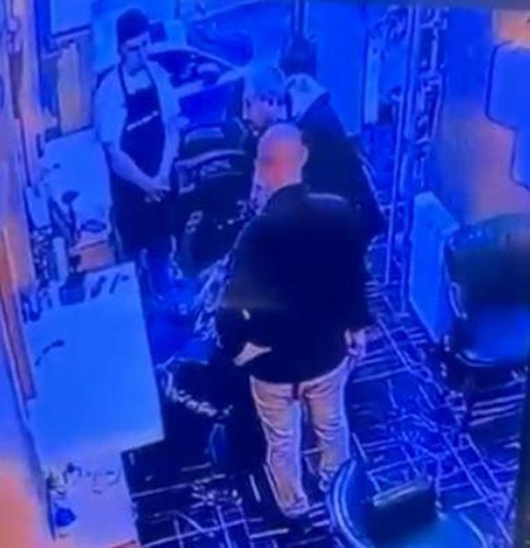 Kardeşini tıraş olurken ensesinden vurup, öldürdü