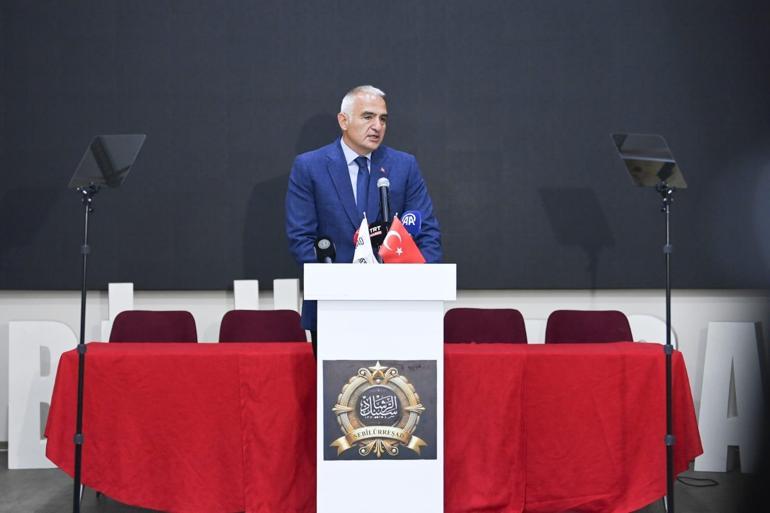 Bakan Ersoy: Sezai Karakoçun hayatında bir hazine saklıdır