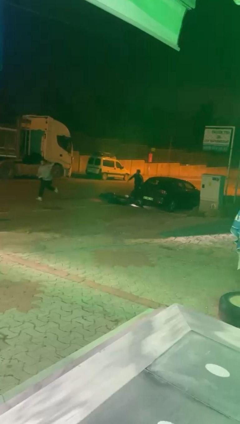 Çekmeköyde bıçaklı saldırı kamerada; yaralı hastaneye kaldırıldı