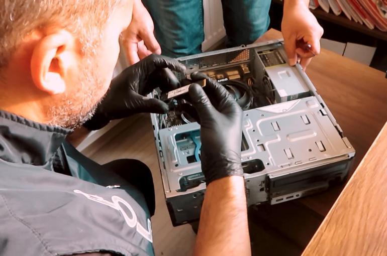 Rüşvet operasyonunda 2 tutuklama