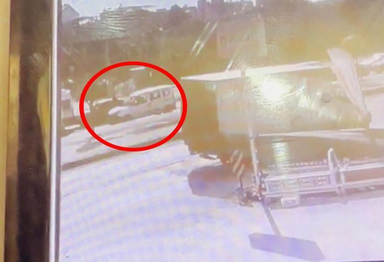 3 kişinin öldüğü, 3 kişinin de yaralandığı silahlı saldırı kamerada