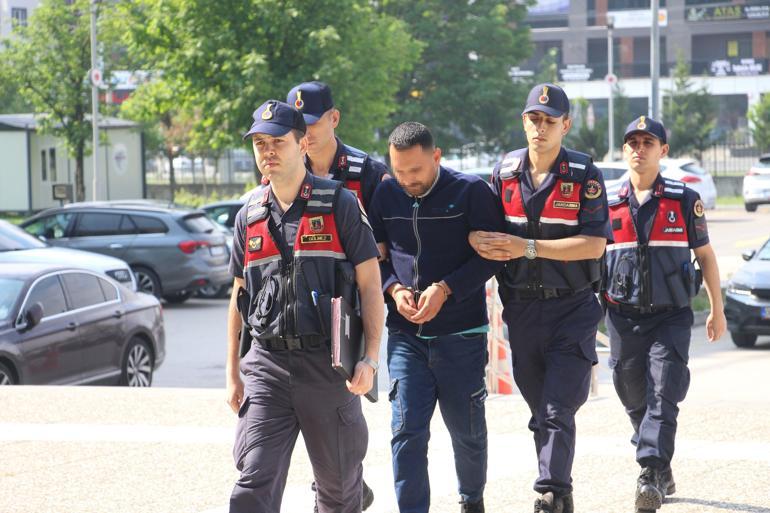 Ormanda saksılarda yetiştirdiği kenevirleri sulamaya giderken yakalandı