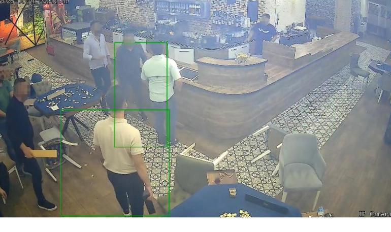 Istakalı, sandalyeli ve bıçaklı kavga; 5 yaralı, 2 tutuklama