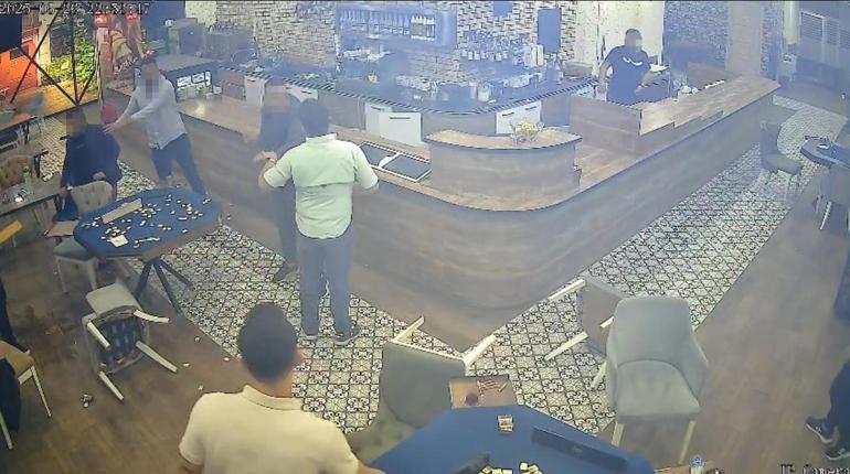 Istakalı, sandalyeli ve bıçaklı kavga; 5 yaralı, 2 tutuklama