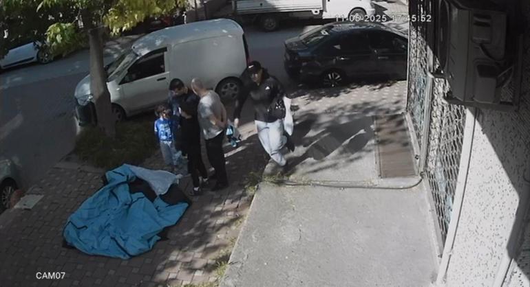 Bayrampaşada sosyal medyadan tanıştığı iki kadını gasbetti