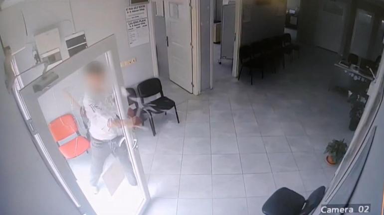 Osmaniye’de aile sağlığı merkezine saldırı kamerada