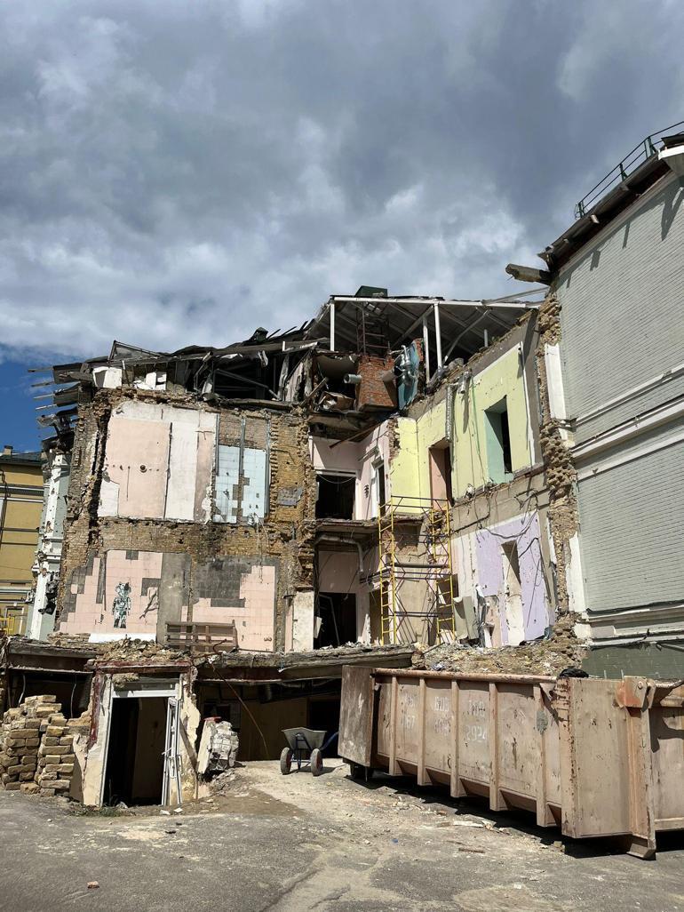 Ukraynaya giden basın mensuplarına savaş hakkında bilgi verildi