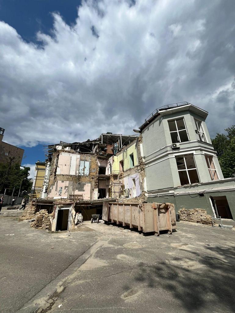 Ukraynaya giden basın mensuplarına savaş hakkında bilgi verildi