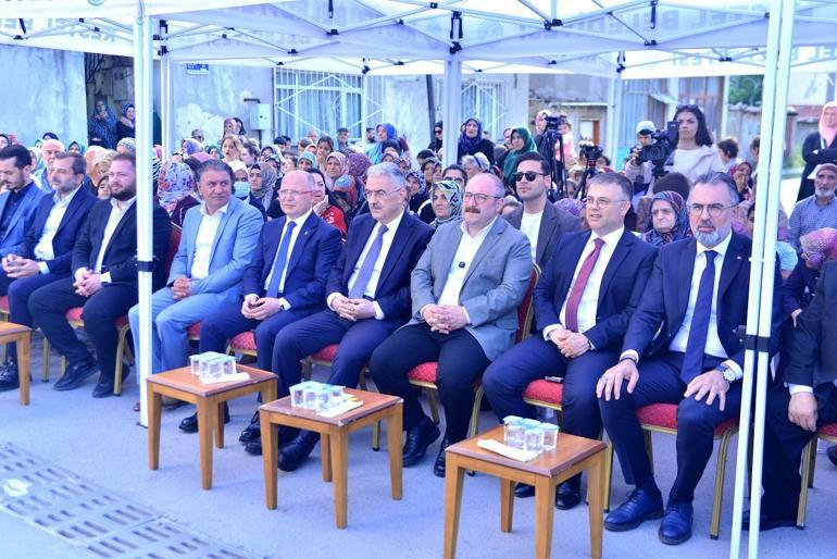 AK Partili Varank: CHPli belediyeler hangi noktada bir işe imza atabildi