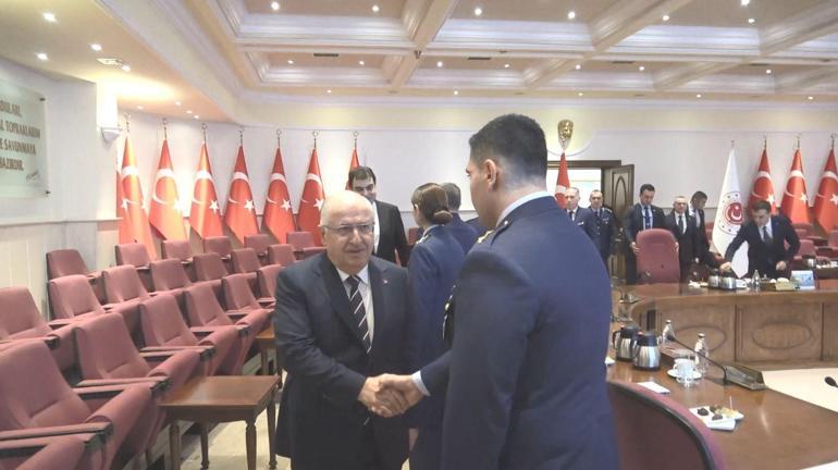 Bakan Güler: Hava Kuvvetlerimizi en gelişmiş silahlarla donatmaya devam edeceğiz