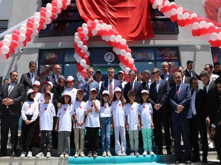 Bakan Tekin: Eğitim, birinci sırada