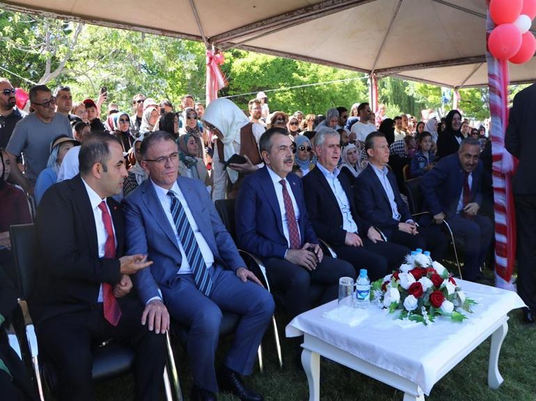 Bakan Tekin: Eğitim, birinci sırada