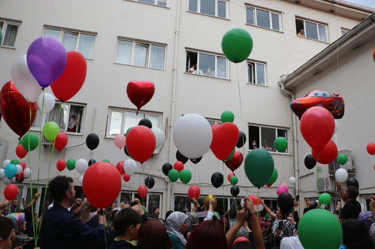 Kas hastası Raziyenin isteği; Filistin bayrağını simgeleyen balonlar gökyüzüne bırakıldı