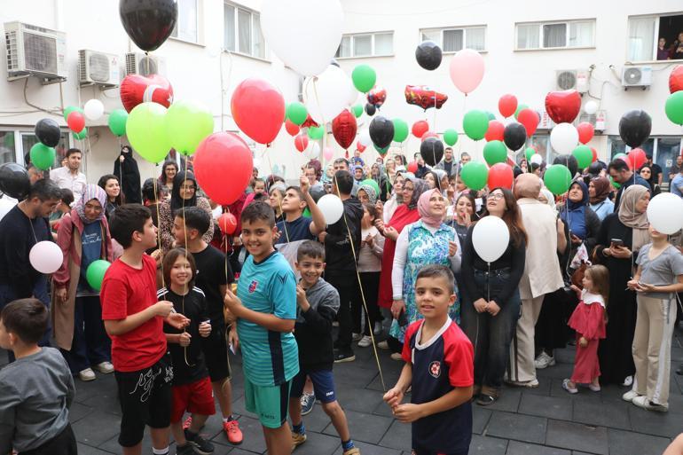 Kas hastası Raziyenin isteği; Filistin bayrağını simgeleyen balonlar gökyüzüne bırakıldı