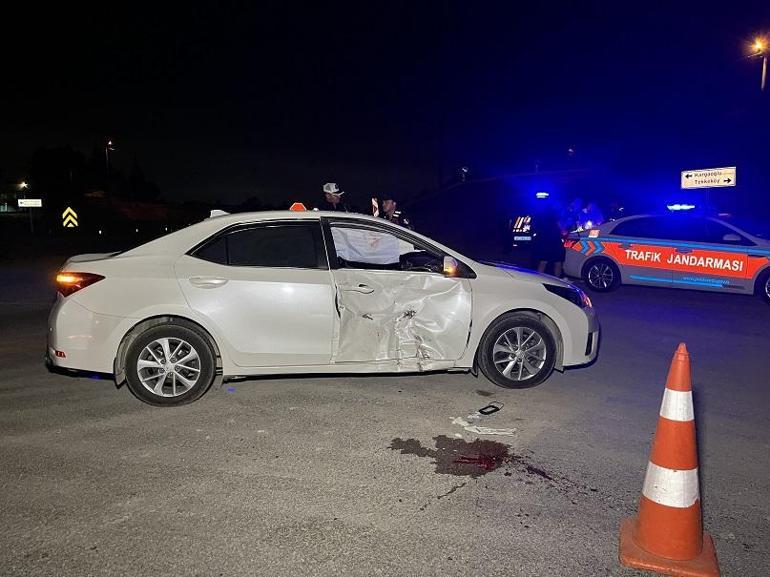 Kocaelide otomobil ile motosiklet çarpıştı; 1 ölü, 2 yaralı