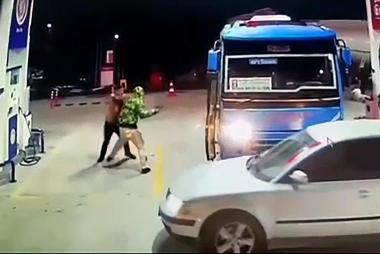 Hatlarına dahil edilen özel halk otobüslerine taş, sopa ve tabancayla saldırdılar; o anlar kamerada