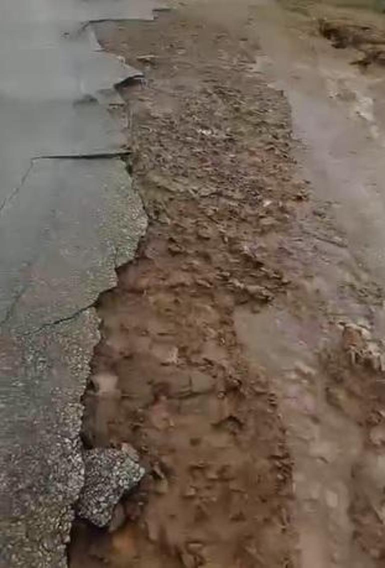 Kırşehirde sağanak sele neden oldu; tarım arazileri zarar gördü